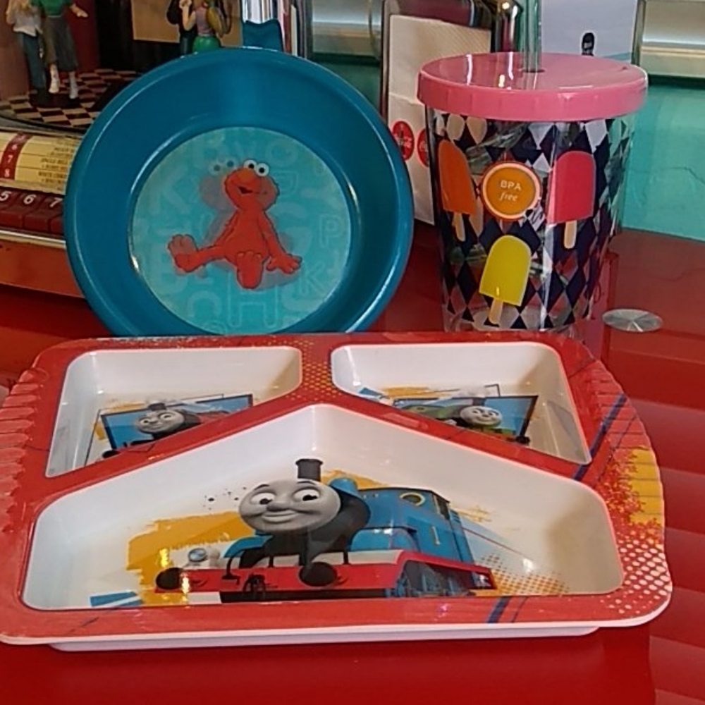 Bundle of kids dishes